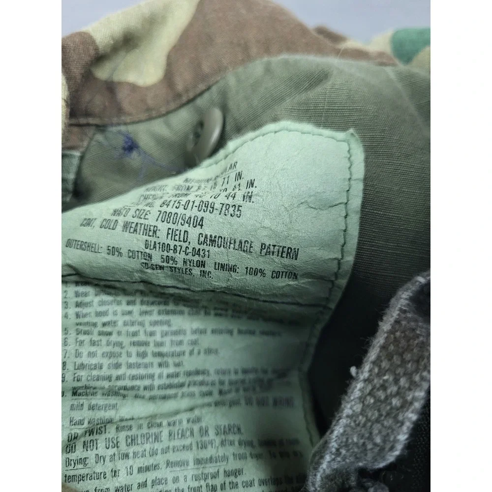 Military Cold Weather Field Jacket Mens Medium Green Camo Full‎ Zip Center Cinch